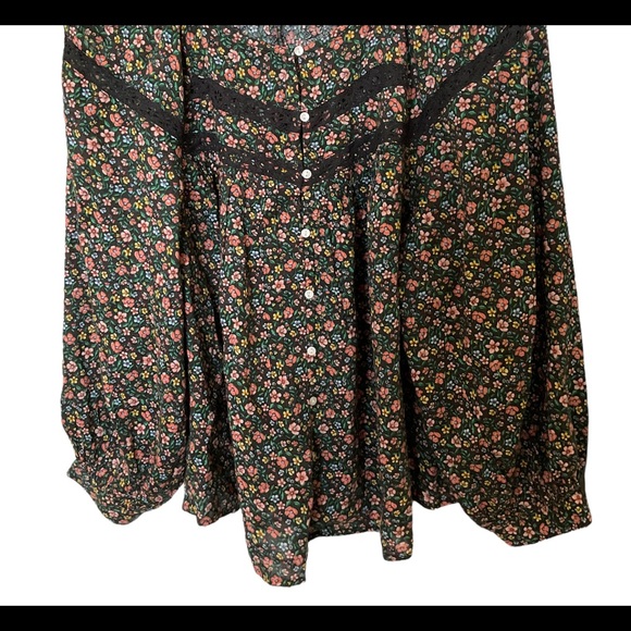 New old navy floral blouse woman’s - Picture 12 of 14